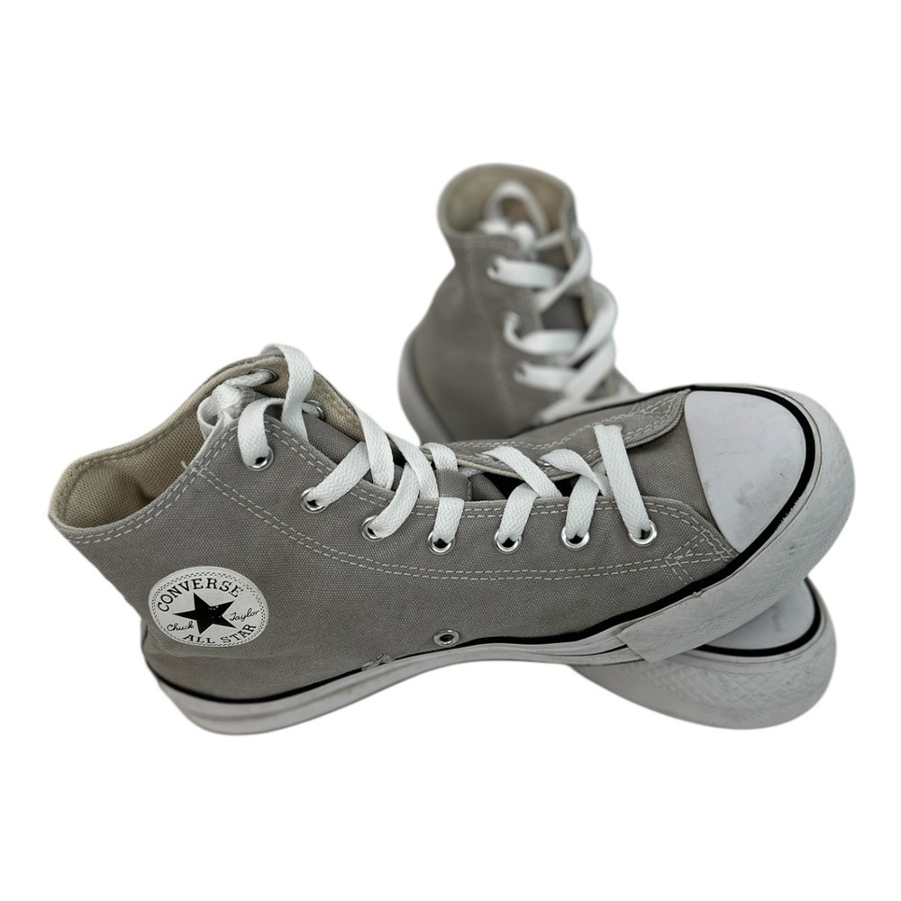 Converse Chuck Taylor |  Kid Size‎ 6 | High-Top |